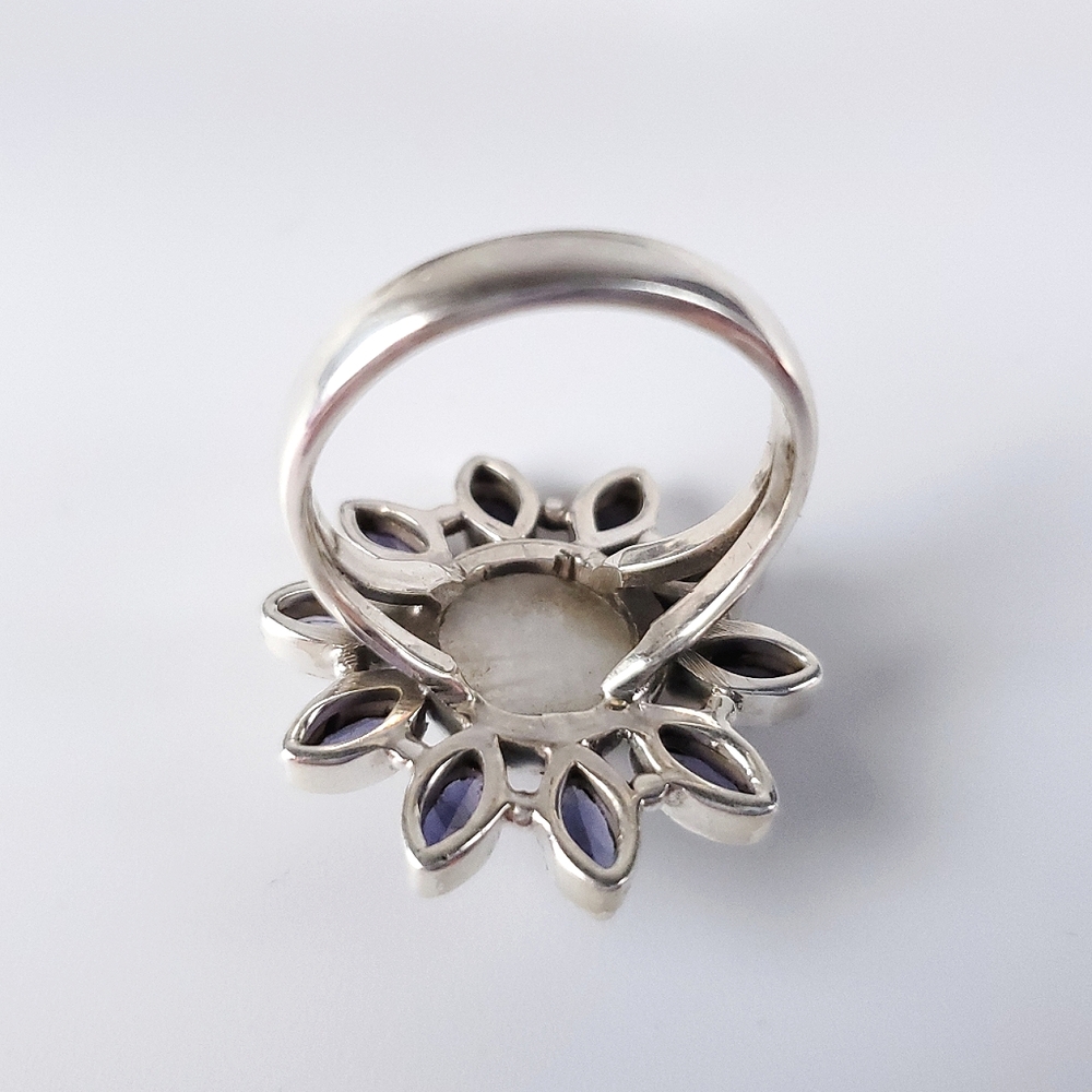 🎉HP~7/28/22🎉Sterling Silver Rainbow Moonstone and Iolite Flower Ring Size 9 - Picture 12 of 16